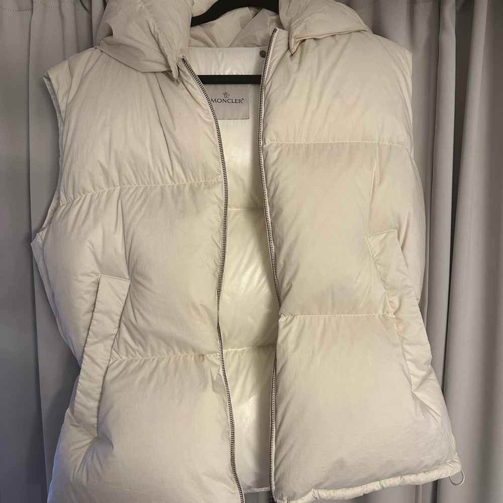 Beautiful Moncler Down Vest